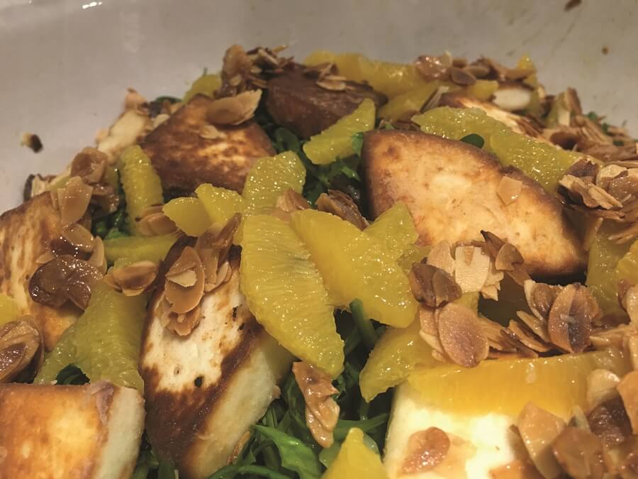 Πράσινη Σαλάτα με Πορτοκάλι, Αμύγδαλο και Μανούρι