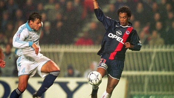 Το συγκλονιστικό γράμμα του Ροναλντίνιο στον 8χρονο εαυτό του