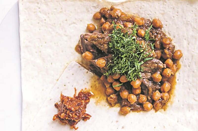 Foodrocks Αρνάκι με ρεβίθια και χαρίσα