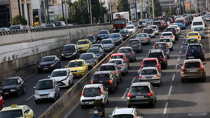 κίνηση στου δρόμους