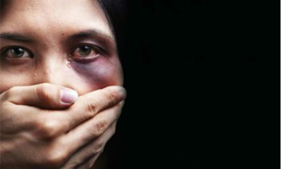 Επτά στις δέκα παντρεμένες γυναίκες κακοποιούνται, αλλά πλέον σπάνε τη σιωπή τους