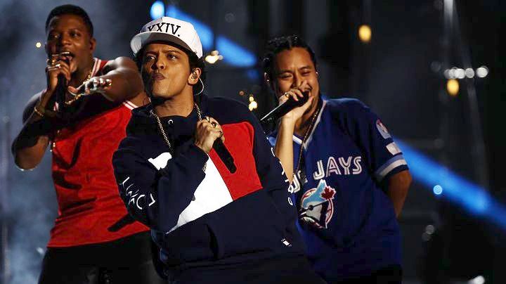 O Bruno Mars κέρδισε 6 βραβεία στα ΑΜΑ 2017