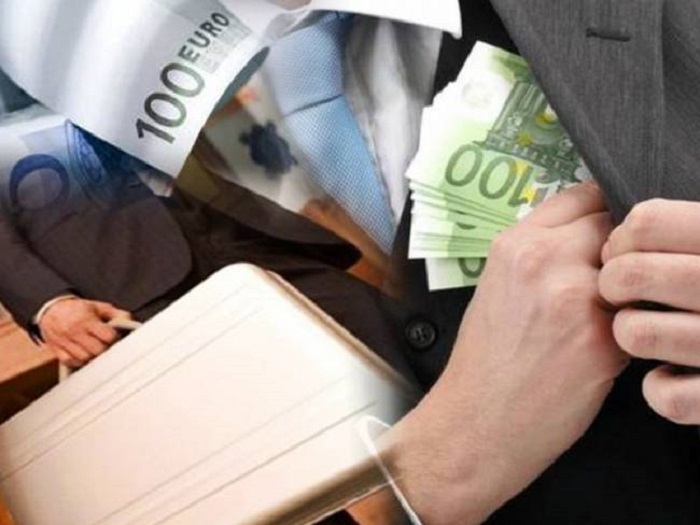 5 λίστες φοροδιαφυγής στη Βουλή