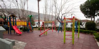 Νέα παιδική χαρά στον Μαραθώνα