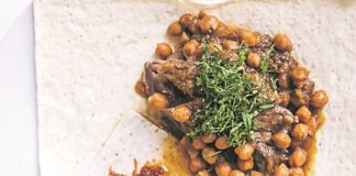 Foodrocks Αρνάκι με ρεβίθια και χαρίσα