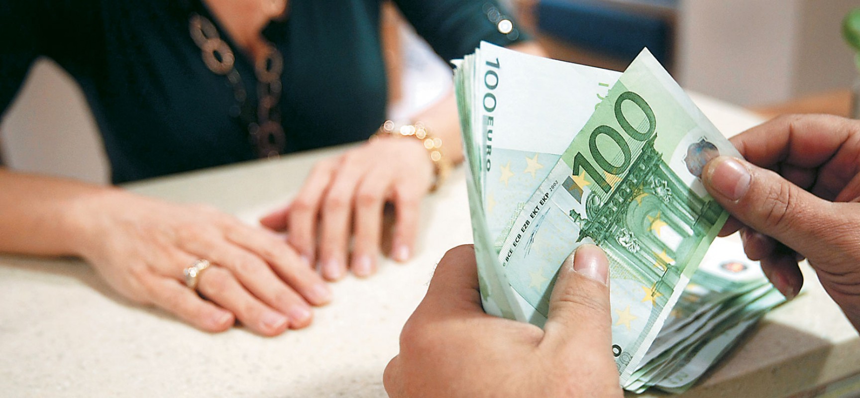Χιλιάδες δικαιούχοι του κοινωνικού μερίσματος αδικούνται!