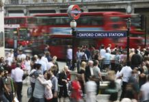 Εκκενώνεται ο σταθμός μετρό Oxford Circus στο Λονδίνο