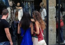 Ανοιχτά τα καταστήματα σήμερα
