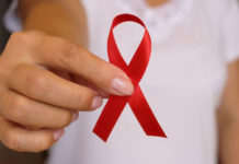 Η κόκκινη κορδέλα του AIDS