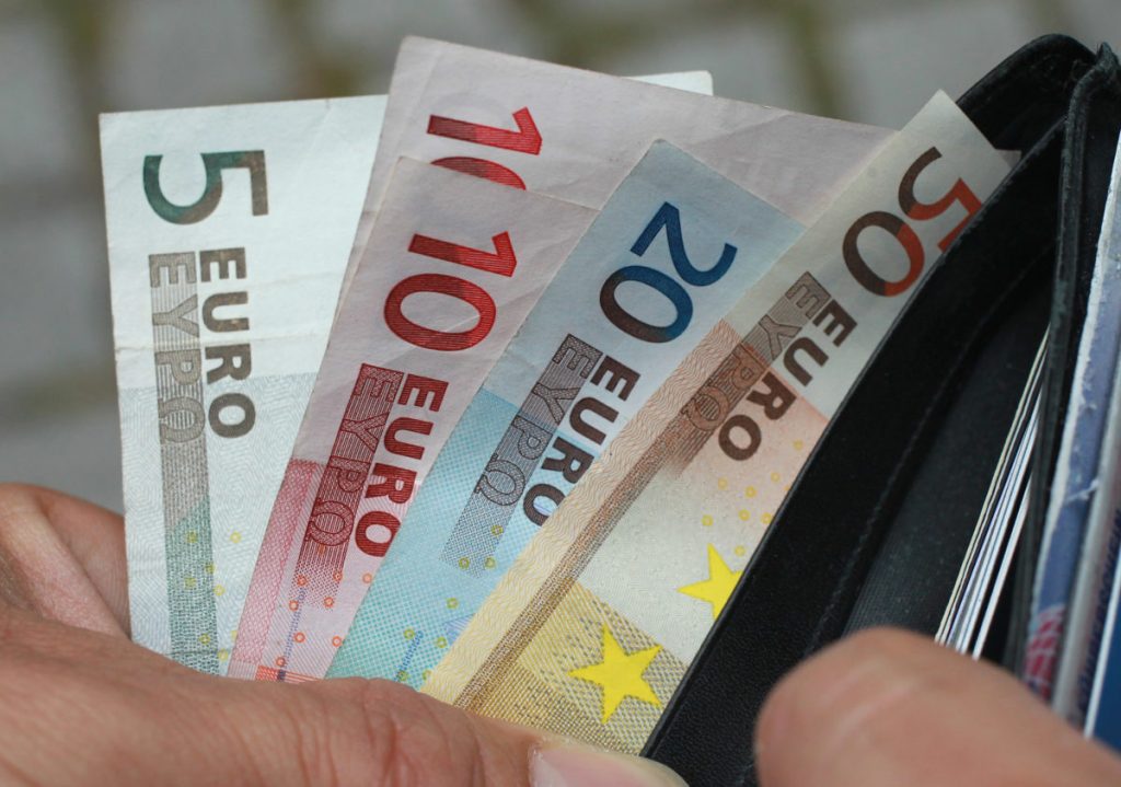 Τελευταία ημέρα για τις αιτήσεις στο κοινωνικό μέρισμα