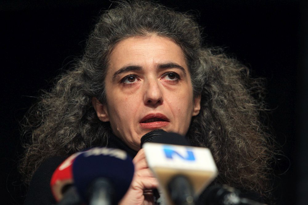 Η δικηγόρος που χτυπήθηκε με φωτοβολίδα