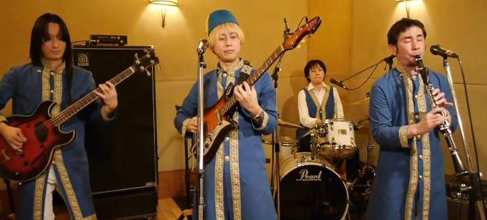 ΑΠΙΣΤΕΥΤΟ! Ιαπωνικό συγκρότημα τραγουδάει το «Βρε Μελαχρινάκι»,