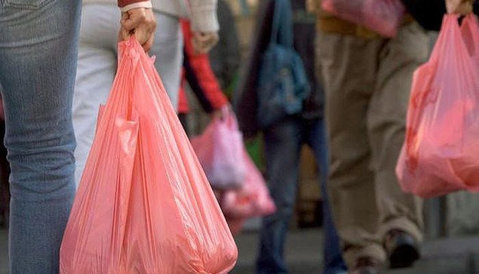 Πού πηγαίνουν τα έσοδα από τις πλαστικές σακούλες;