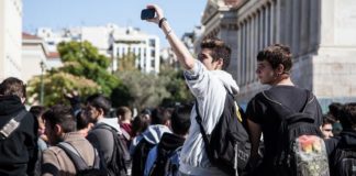 Τέλος στις σχολικές εκδρομές στο εξωτερικό