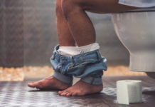 Αυτός είναι ο λόγος που δυσκολευόμαστε στην τουαλέτα στις διακοπές