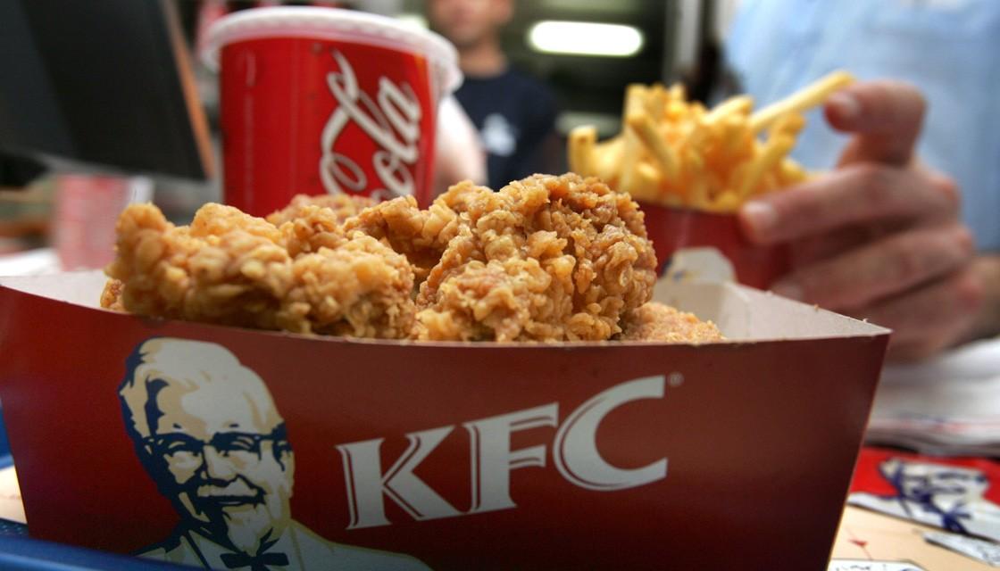 Κλείνουν εκατοντάδες KFC λόγω έλλειψης κοτόπουλου