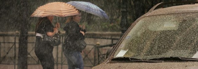 ΚΑΙΡΟΣ: Λασποβροχή & αφρικάνικη σκόνη σήμερα 