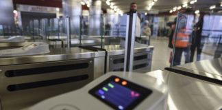 Έσπασαν ακυρωτικά μηχανήματα & έκλεισε ο σταθμός - Δείτε το βίντεο