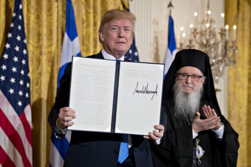 O Τραμπ γιόρτασε την 25η Μαρτίου: «Γενέτειρα της δημοκρατίας και του Πολιτισμού» η Ελλάδα