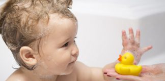 Γιατί τα πλαστικά παπάκια μπάνιου είναι επικίνδυνα για την υγεία;