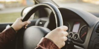 Τι ισχύει για το δίπλωμα οδήγησης των ανηλίκων