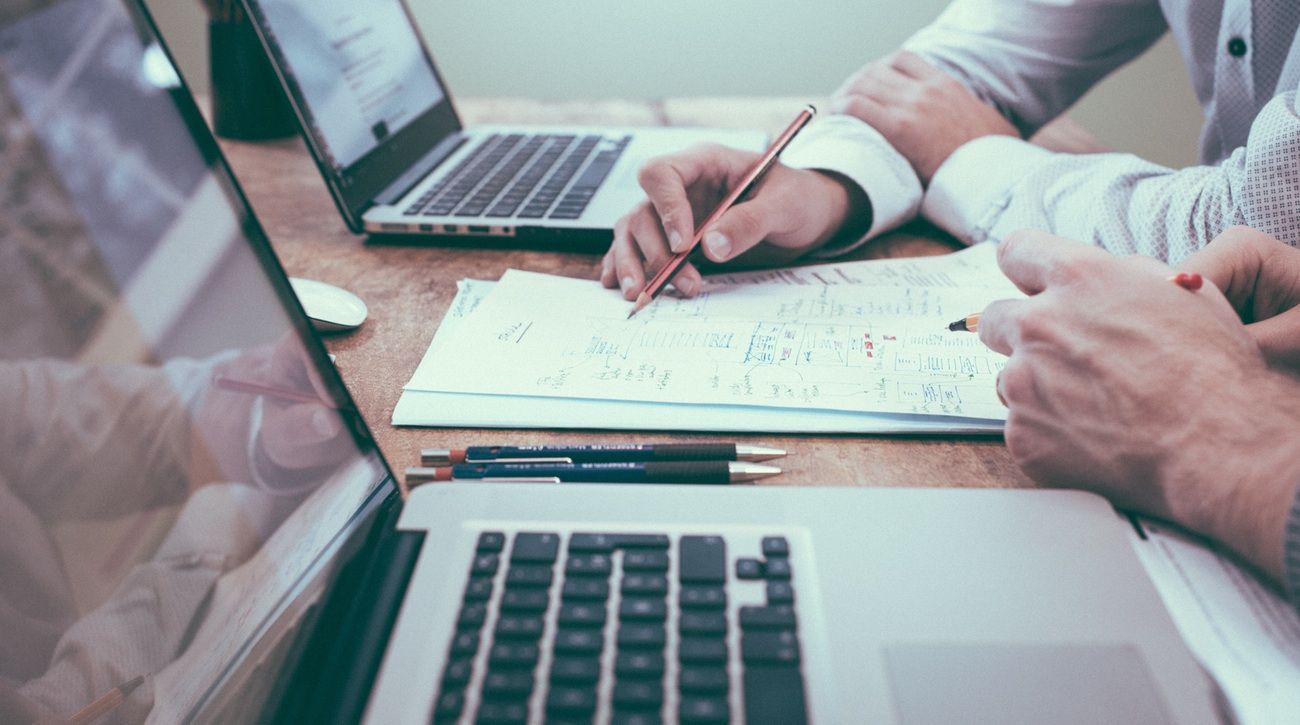 13+1 σημάδια ότι οι συνάδελφοί σου σε αντιπαθούν