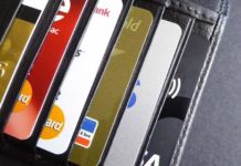 Αλλάζουν οι τραπεζικές συνήθειες στις χρεωστικές και πιστωτικές κάρτες;