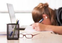 5+1 τροφές που σε βοηθούν να ξεπεράσεις την κούραση