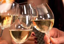 ΣΟΚ: Πόσους μήνες ζωής κόβει ένα ποτήρι κρασί;