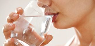 Γι' αυτό πρέπει να πίνουμε αρκετό νερό