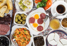 Τι τρώνε για πρωινό σε κάθε χώρα; - Βίντεο