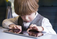 Tablet ή χειρόγραφο; Τι είναι τελικά καλύτερο για την ανάπτυξη;