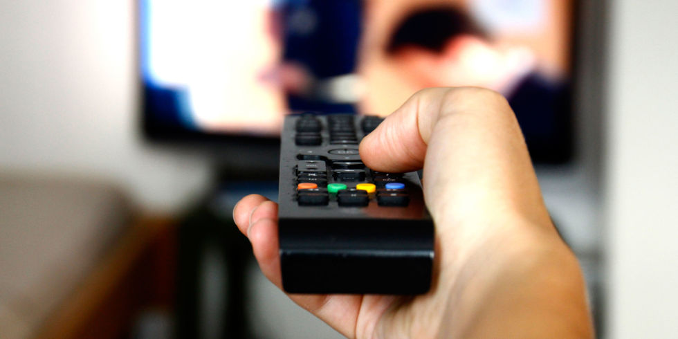 Που πρέπει να τοποθετήσεις την τηλεόραση για να μη σε κουράζει;