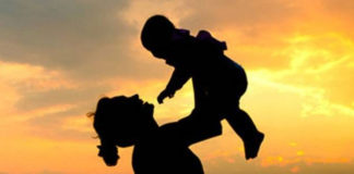 Τι πραγματικά είναι η Γιορτή της Μητέρας;