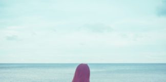 Κατάθλιψη καλοκαιριού: Γιατί συμβαίνει & πώς την ξεπερνάς