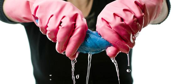 6+1 βήματα για να καθαρίσετε το σπίτι σας σε 30 λεπτά