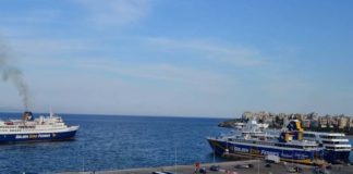 Καθαρισμός του λιμανιού της Ραφήνας από 30 αυτοδύτες