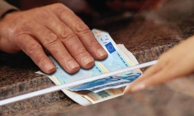 Κι άλλη μείωση στις συντάξεις - Έως 438€ μείωση