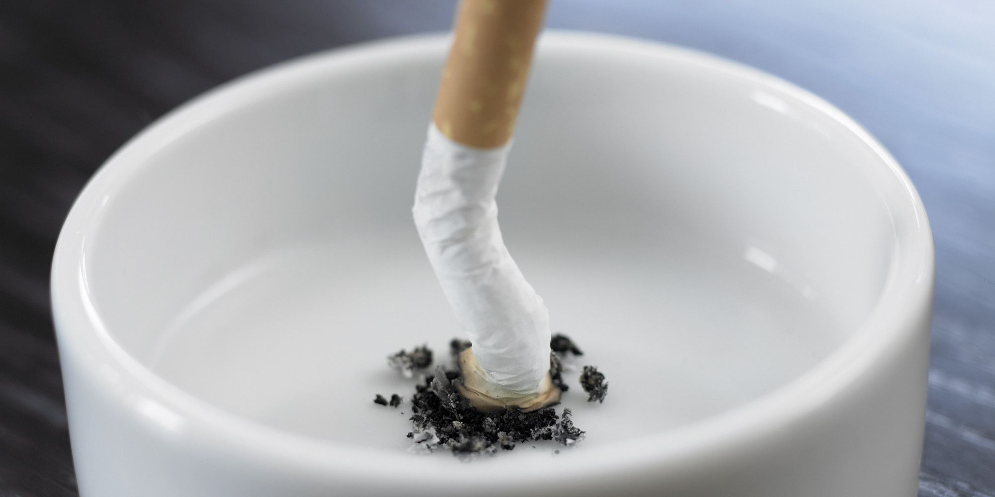 1 στους 3 Έλληνες καπνίζει καθημερινά