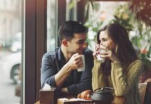 5+2 πράγματα που παρατηρούν οι άνδρες στις γυναίκες