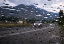 Καιρός: Παραμένει η κακοκαιρία και σήμερα