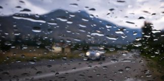 Καιρός: Παραμένει η κακοκαιρία και σήμερα