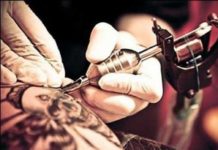 Προσοχή: Τι μπορείς να πάθεις από τατουάζ αν έχεις χαμηλό ανοσοποιητικό