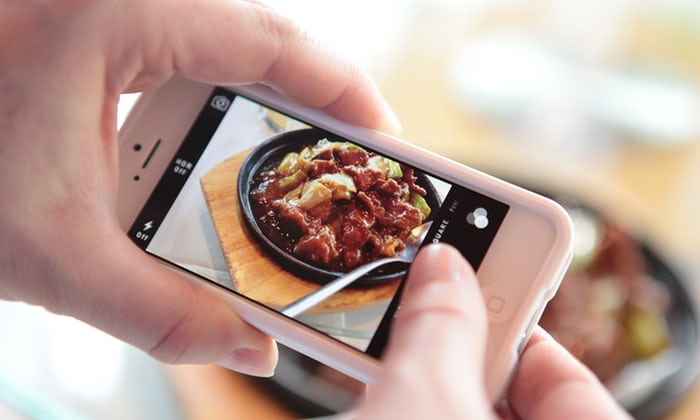 Social Media: Εθισμένοι οι Έλληνες - Σχεδόν το 50% είναι ενεργό