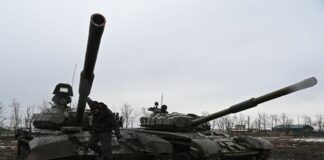 Βίντεο – σοκ: Η στιγμή που ρωσικό τανκ στοχεύει το κονβόι των Ελλήνων