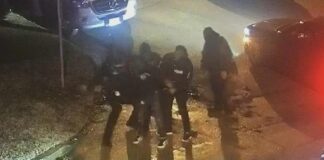 Οργή στις ΗΠΑ: Νέα δολοφονία από αστυνομικούς – Φώναζε «μαμά» και τον σκότωσαν στο ξύλο (vid)