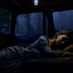 Πώς ο ύπνος στο απόλυτο σκοτάδι μπορεί να σου σώσει τη ζωή