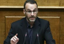 Μαραθώνας – Ραφήνα: Έντονη πίεση στη Ζαχαράκη από το ΚΚΕ για τις συγχωνεύσεις στα σχολεία