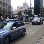 Κατ’ οίκον κρατούμενος έφυγε με το βραχιόλι και πήγε να τον συλλάβουν γιατί δεν άντεχε τη μοναξιά