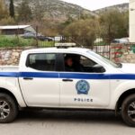 Φρίκη σε χωριό των Τρικάλων: 18χρονος κάλεσε την αστυνομία – «Ελάτε, σκότωσα τη μητέρα μου»
